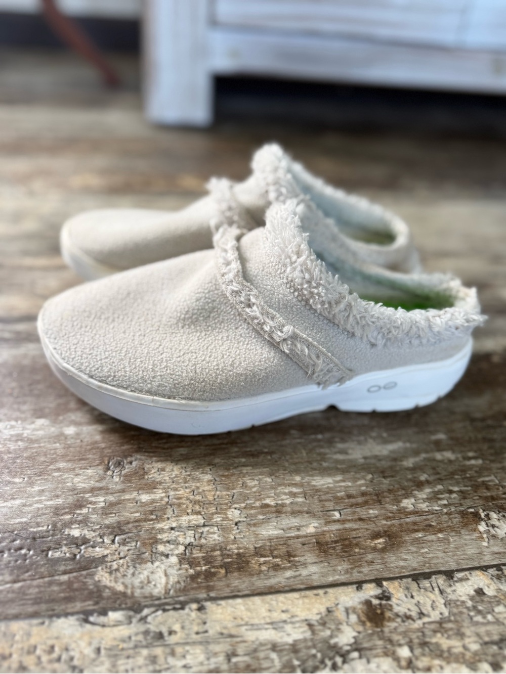 Oofos light gray slippers OOcoozie Mule Shoes